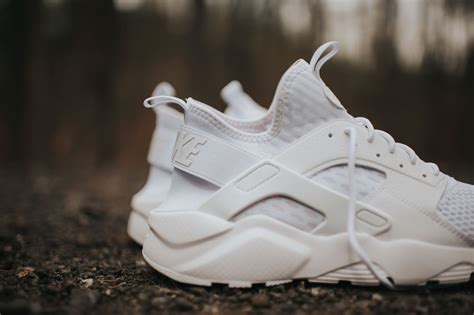 nike huarache triple white fake|huarache ultra breathe triple black.